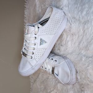 Guess White LEATHER Minimalist Tennis Shoes SZ 7